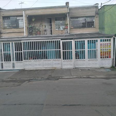 Habitacion Con Bano Privado Cerca Al Aeropuerto Bogota Exterior photo